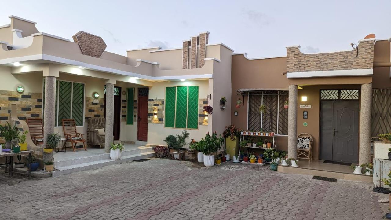 Babajay Family Home Dar es Salaam Eksteriør billede